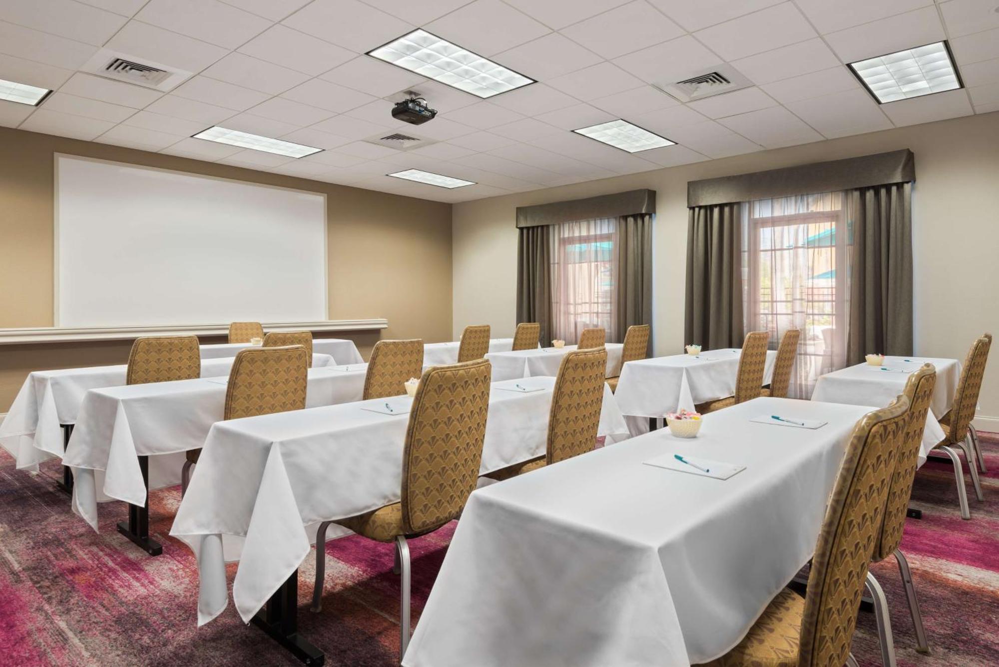 Homewood Suites By Hilton Orlando-Ucf Area Alafaya Екстериор снимка