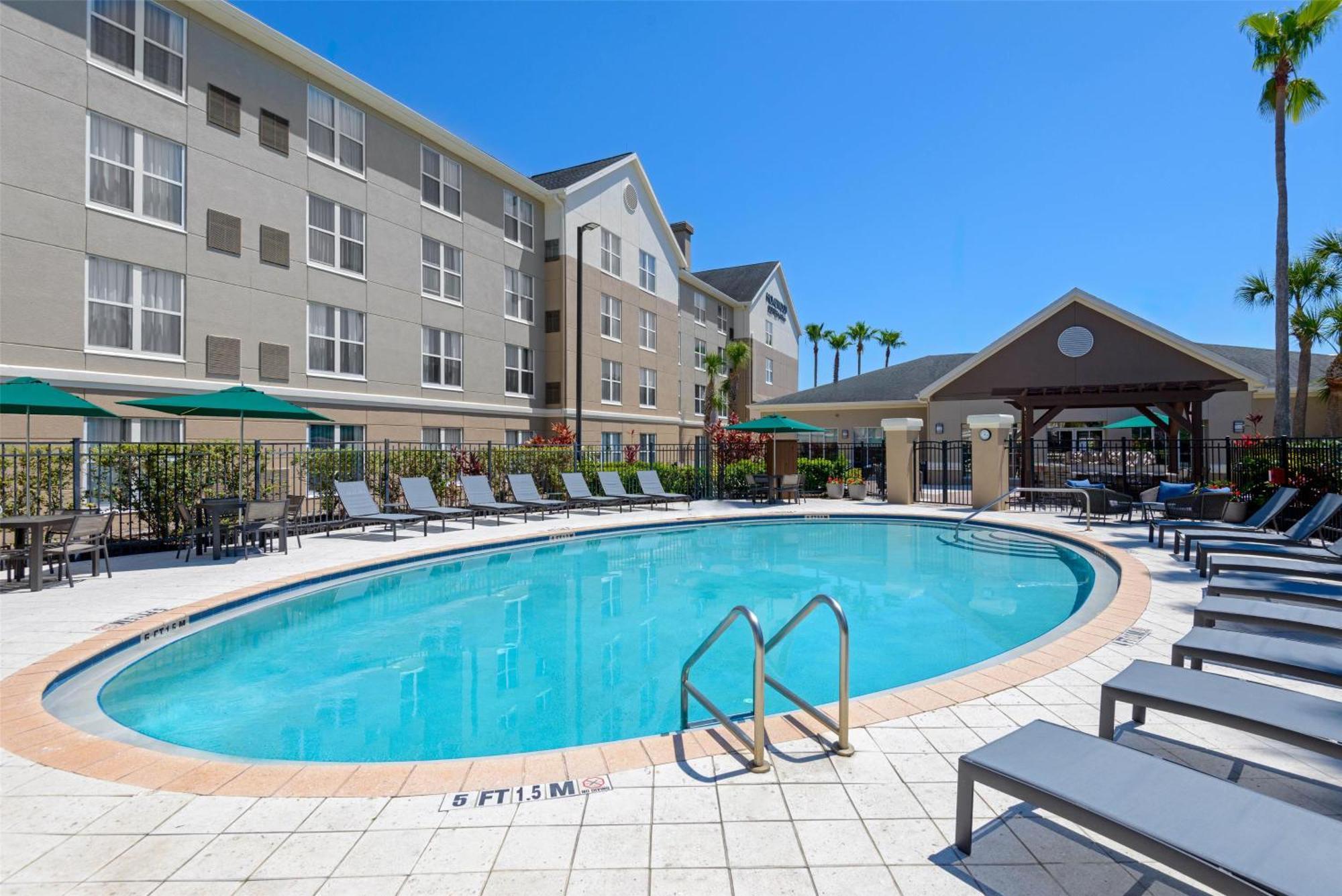 Homewood Suites By Hilton Orlando-Ucf Area Alafaya Екстериор снимка