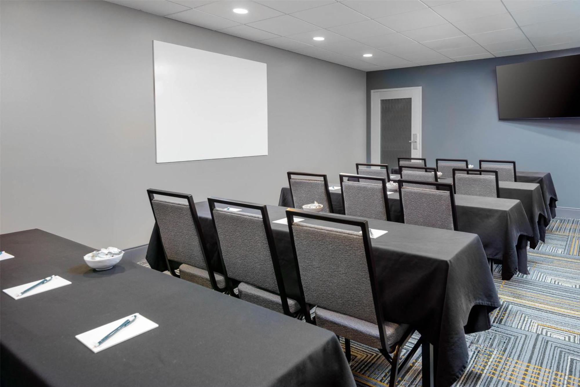 Homewood Suites By Hilton Orlando-Ucf Area Alafaya Екстериор снимка